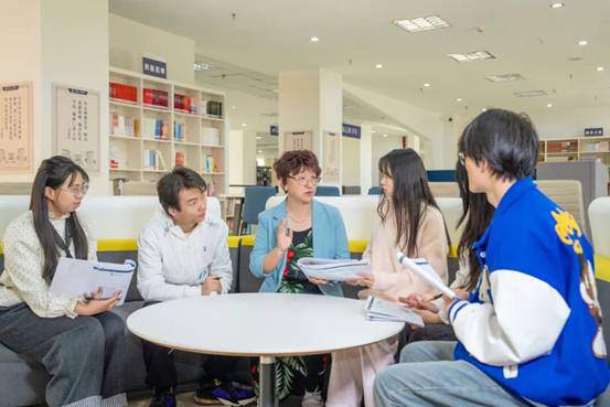 云南工商学院4名学生入选UIF全球创新领袖项目，为民办高校唯一