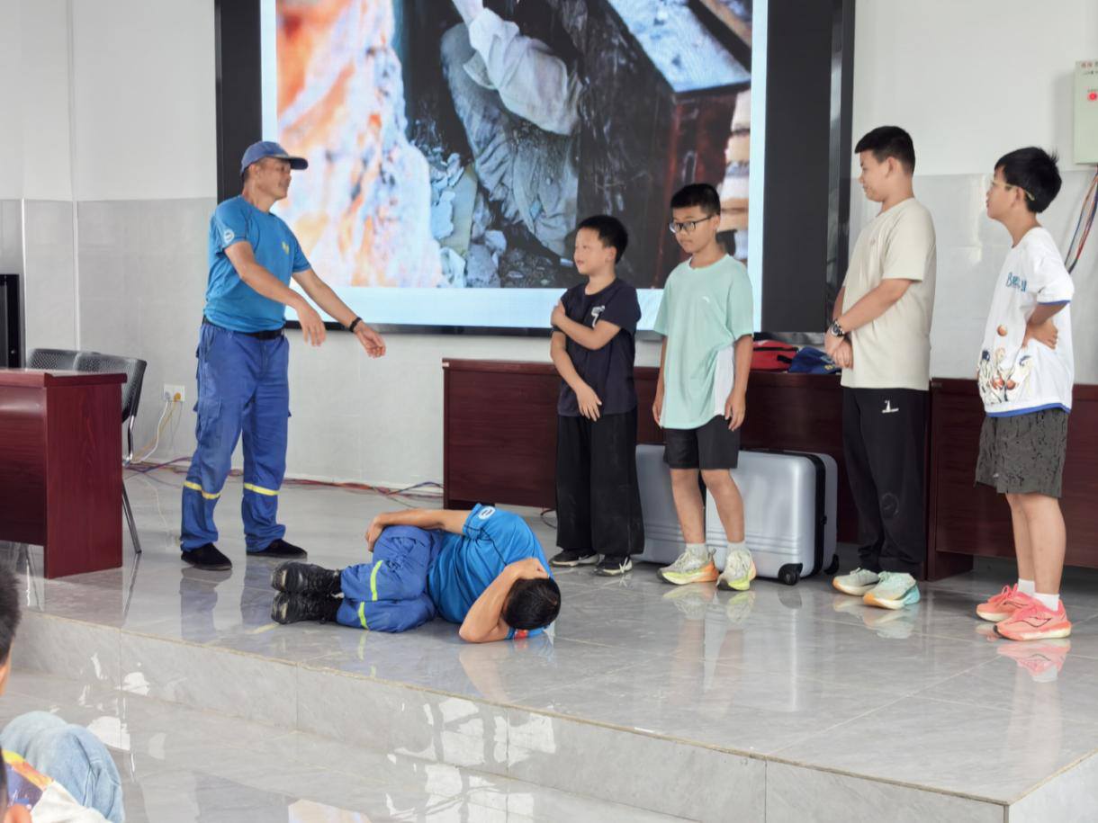 云新闻深1℃|这个暑假，1.5万名志愿者做了三件事